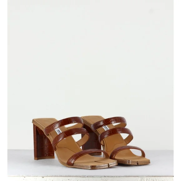 MIISTA Joanne Clay Crown High Heel - Picture 6 of 16